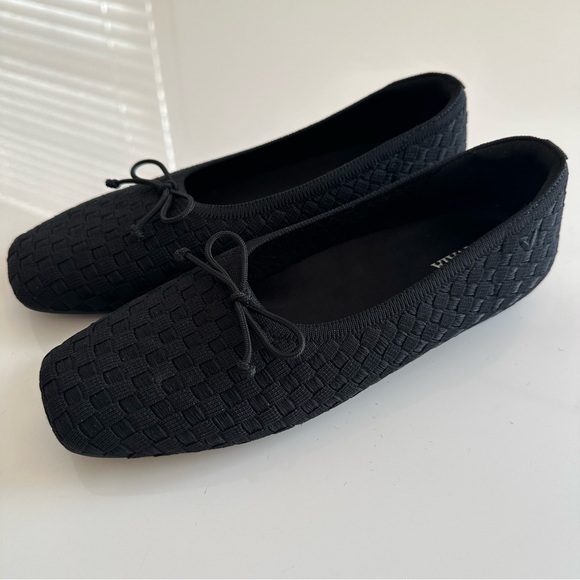 Vivaia Square Toe Miranda Black ballerina flats - Picture 1 of 10
